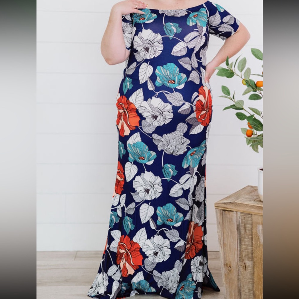 Maxi length, off shoulder, navy blue tropical floral dress. 1X, 3X New in bag
